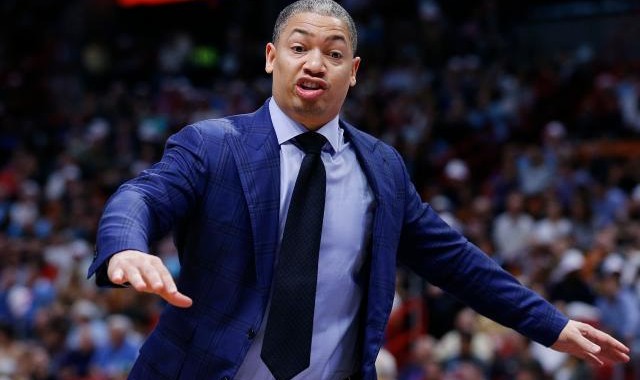 开云体育官网-卢指导：湖人对我不公 没有詹姆斯我也能带好队伍