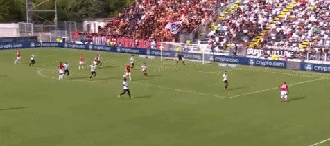 1632611654315082148.gif